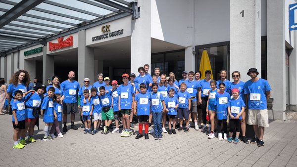 Das Bild zeigt die 43 Teilnehmer und Teilnehmerinnen der Bertholdschule am Stadtlauf 2026.